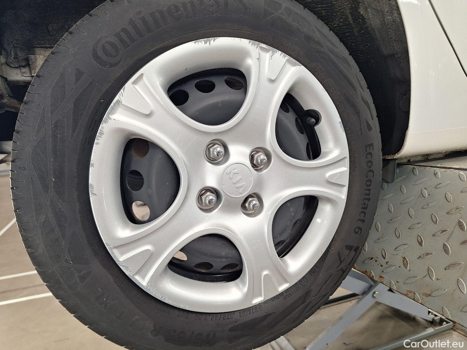  KIA  Picanto Kia,  FL'20, KIA  1.0 MPI 67 5d #4