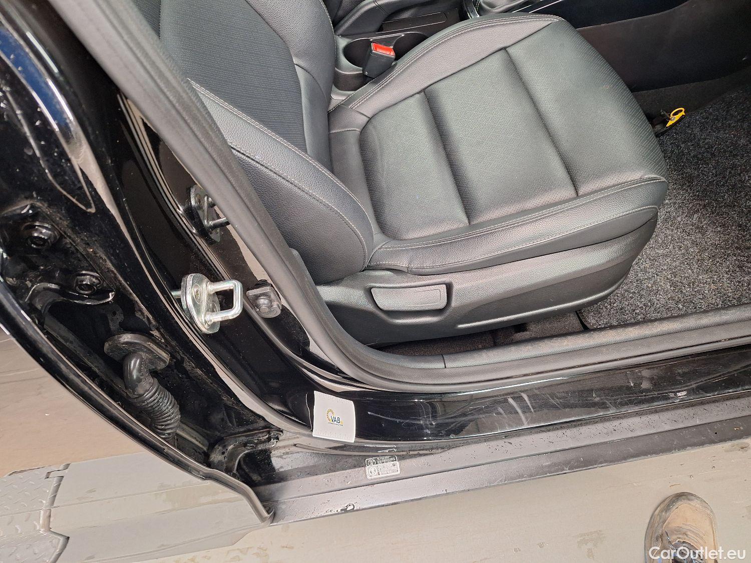  KIA  STONIC Kia,  '17, KIA  1.0 T Sense ISG DCT 5d #34