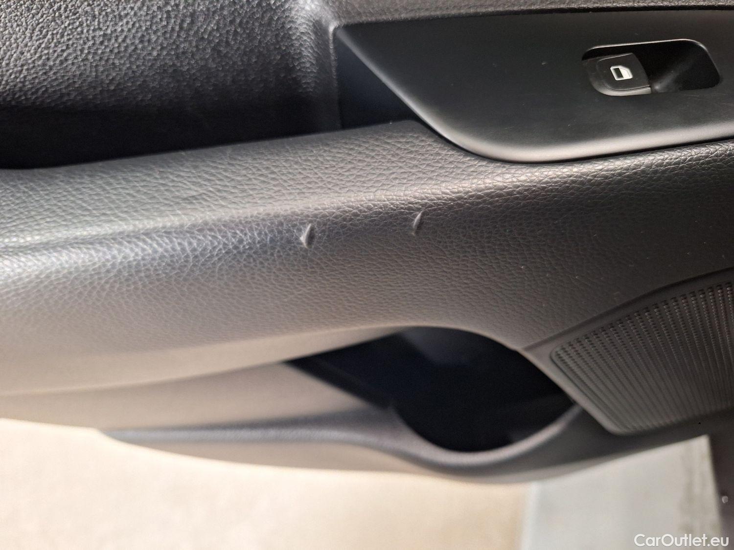  KIA  STONIC Kia,  '17, KIA  1.0 T Sense ISG DCT 5d #48