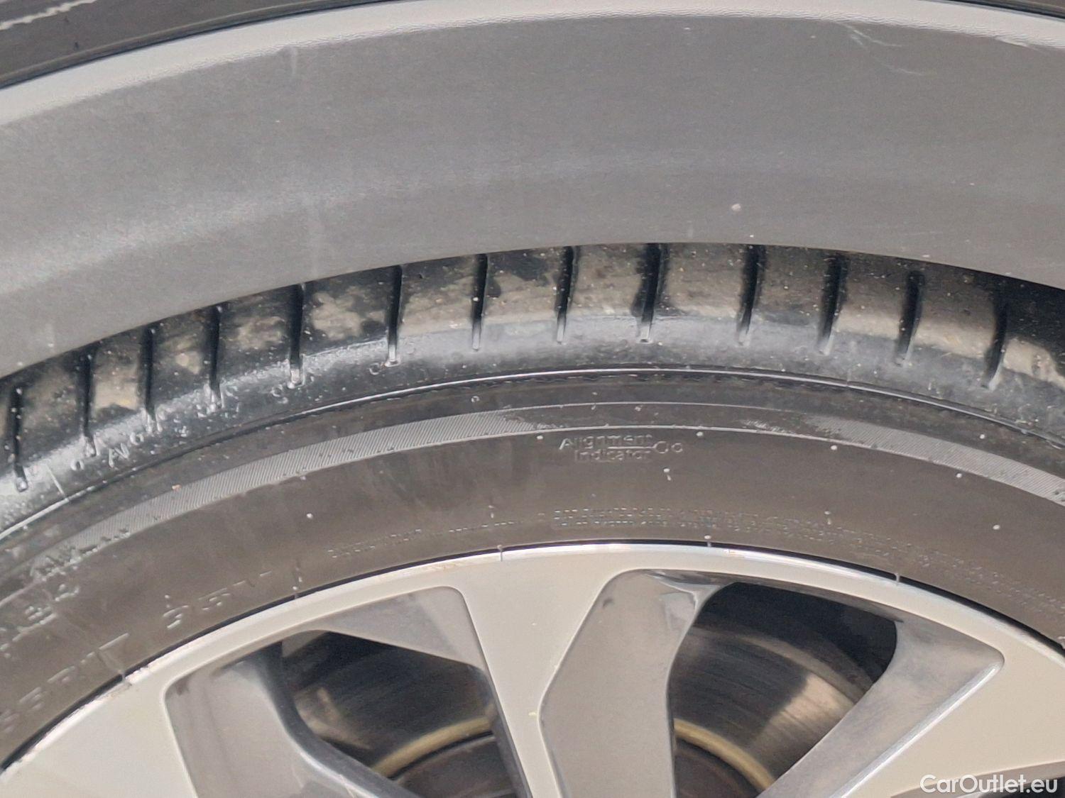  KIA  STONIC Kia,  '17, KIA  1.0 T Sense ISG DCT 5d #64