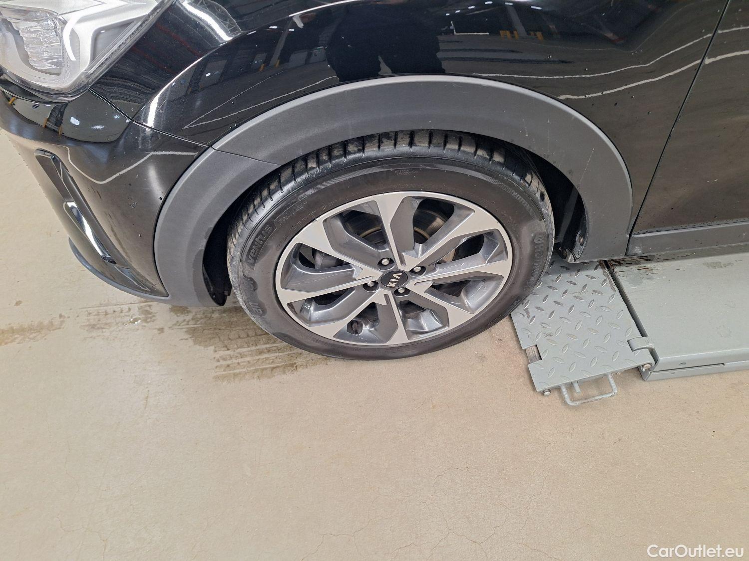  KIA  STONIC Kia,  '17, KIA  1.0 T Sense ISG DCT 5d #63