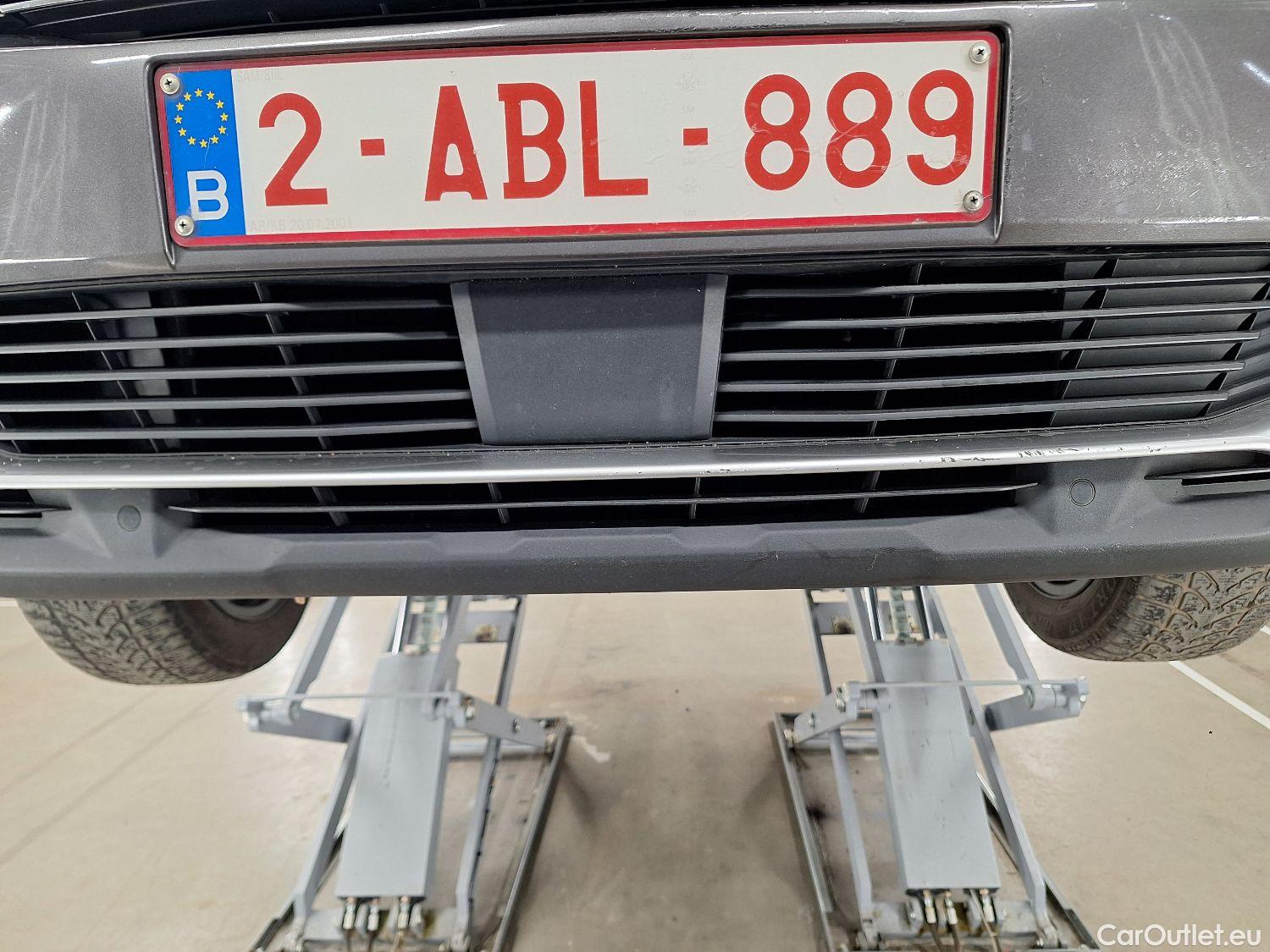  Peugeot  3008 Peugeot,  FL'20, Peugeot  1.5 BlueHDi 96kW S&S EAT8 GT 5d #24