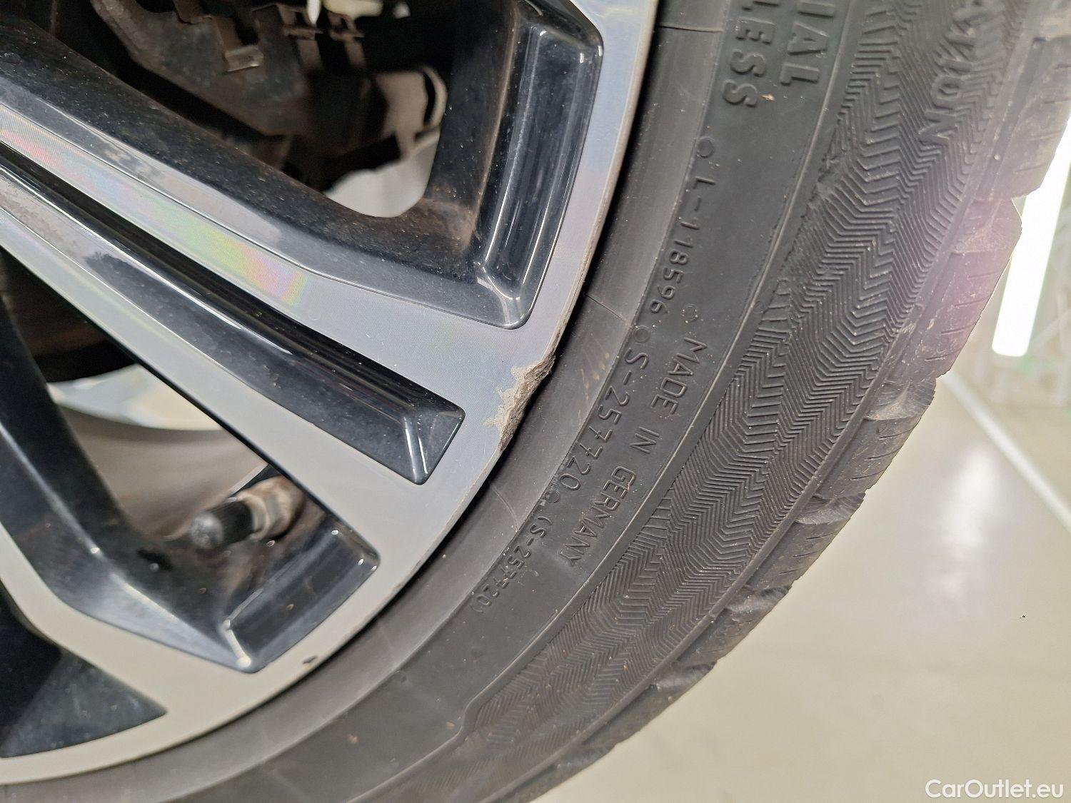  Toyota  Corolla Toyota,  TS '19, Toyota  Touring Sports 1.8 Hybrid Premium e #6