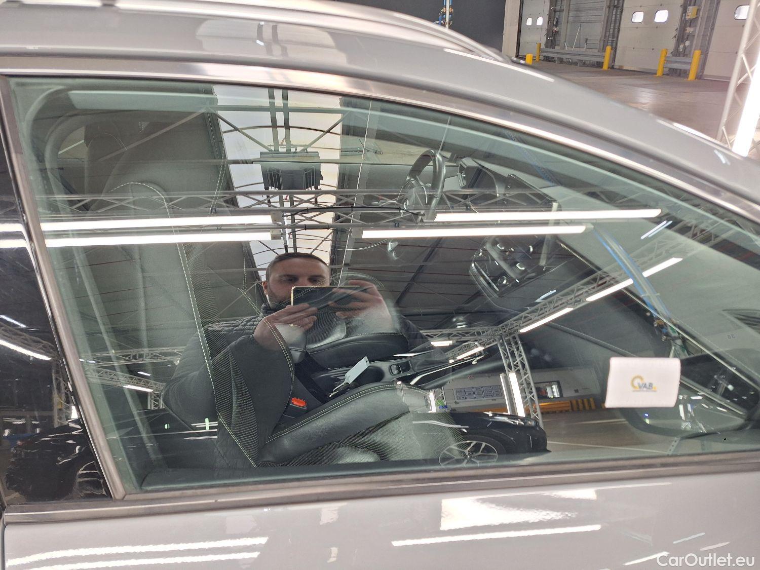  Toyota  Corolla Toyota,  TS '19, Toyota  Touring Sports 1.8 Hybrid Premium e #47