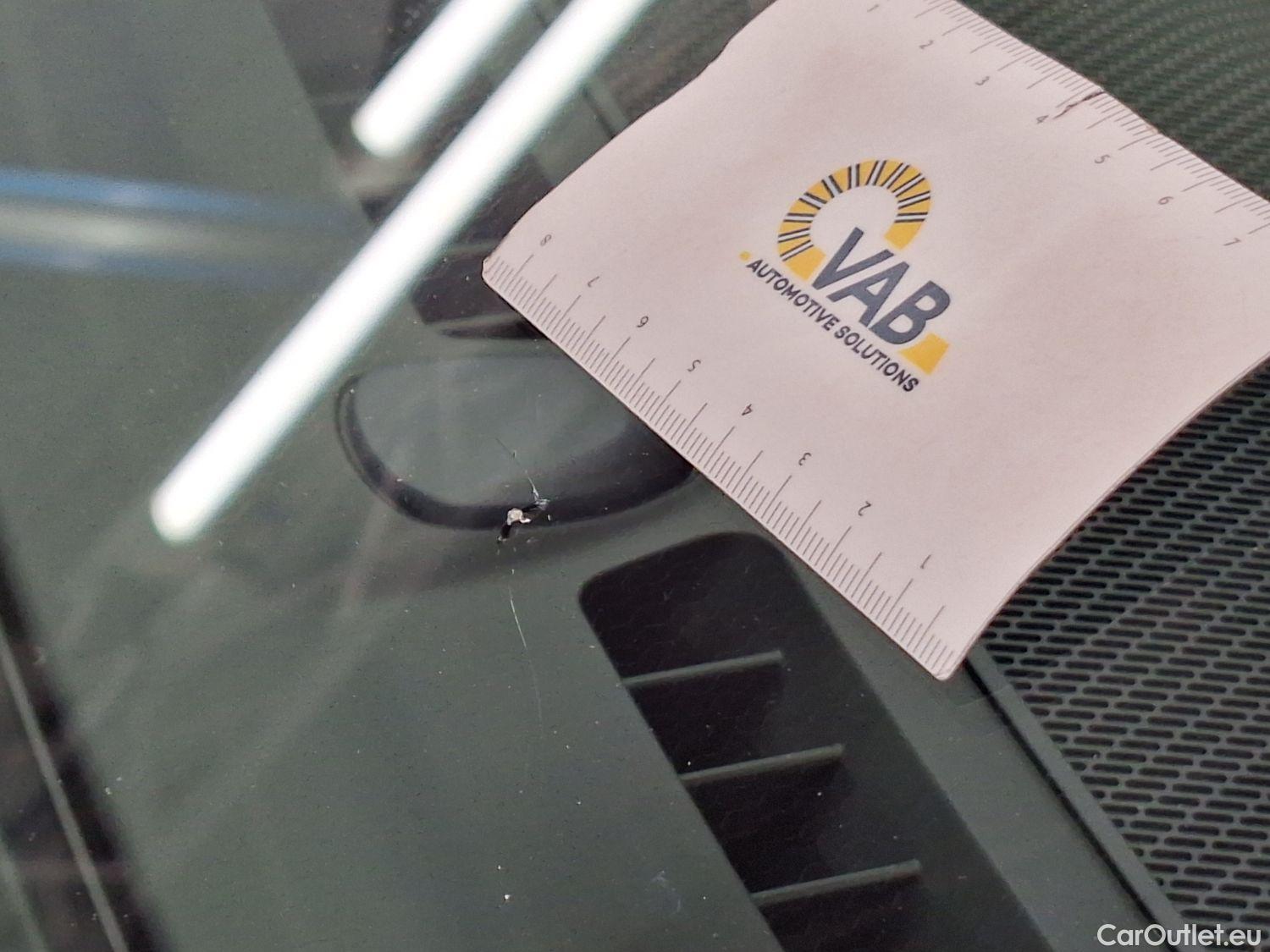  Volvo  XC 40 Volvo, XC40 '17 PHEV, Volvo XC40 T4 Recharge Geartronic Inscription 5d #35