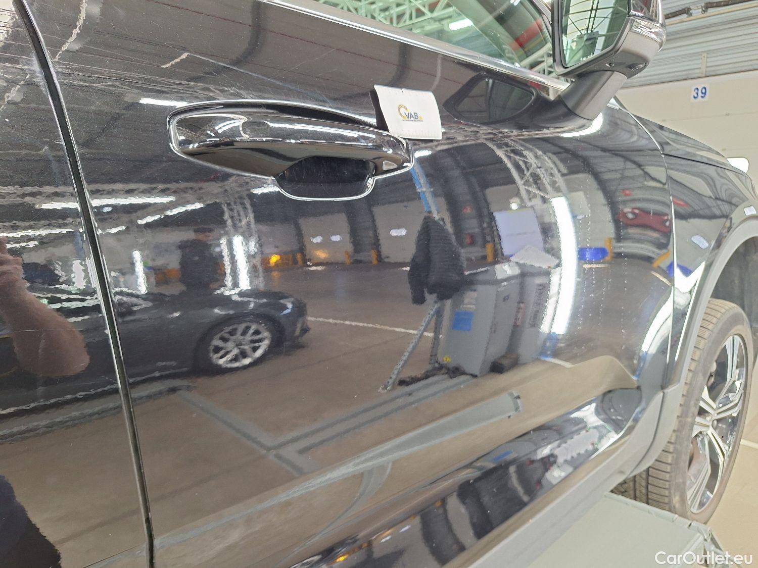  Volvo  XC 40 Volvo, XC40 '17 PHEV, Volvo XC40 T4 Recharge Geartronic Inscription 5d #3