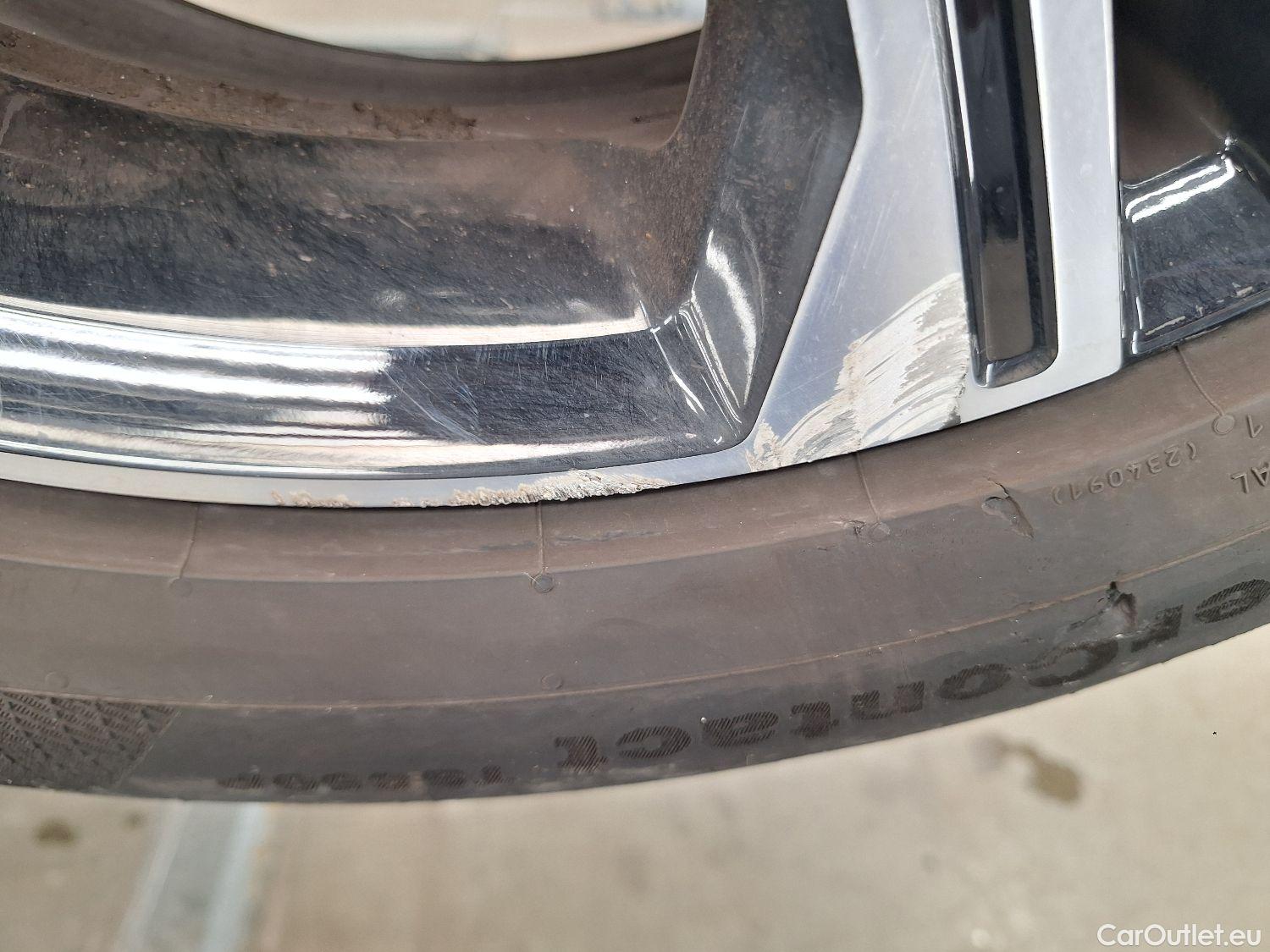  Volvo  XC 40 Volvo, XC40 '17 PHEV, Volvo XC40 T4 Recharge Geartronic Inscription 5d #2