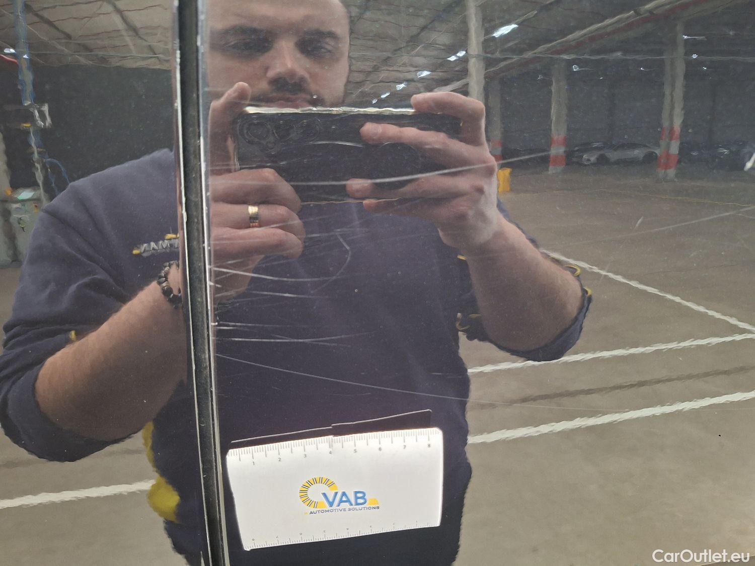  Volvo  XC 40 Volvo, XC40 '17 PHEV, Volvo XC40 T4 Recharge Geartronic Inscription 5d #22