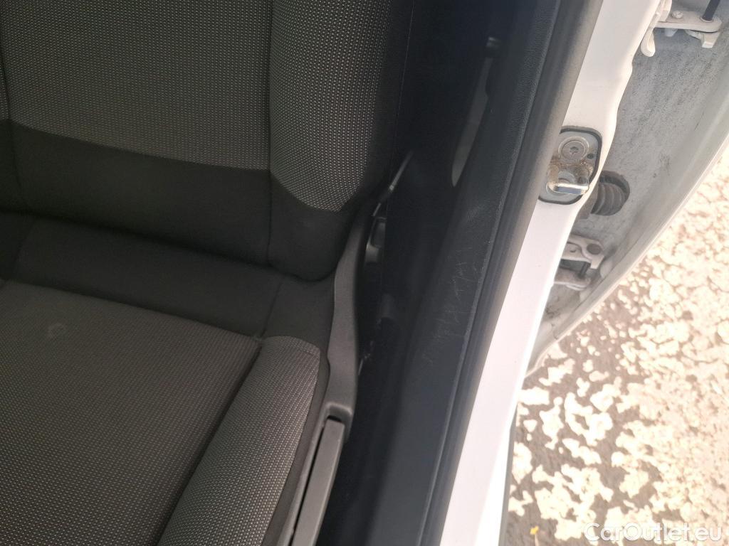  Citroen  C3  Société Feel 1.5 BlueHDI 100CV BVM6 E6dT #14