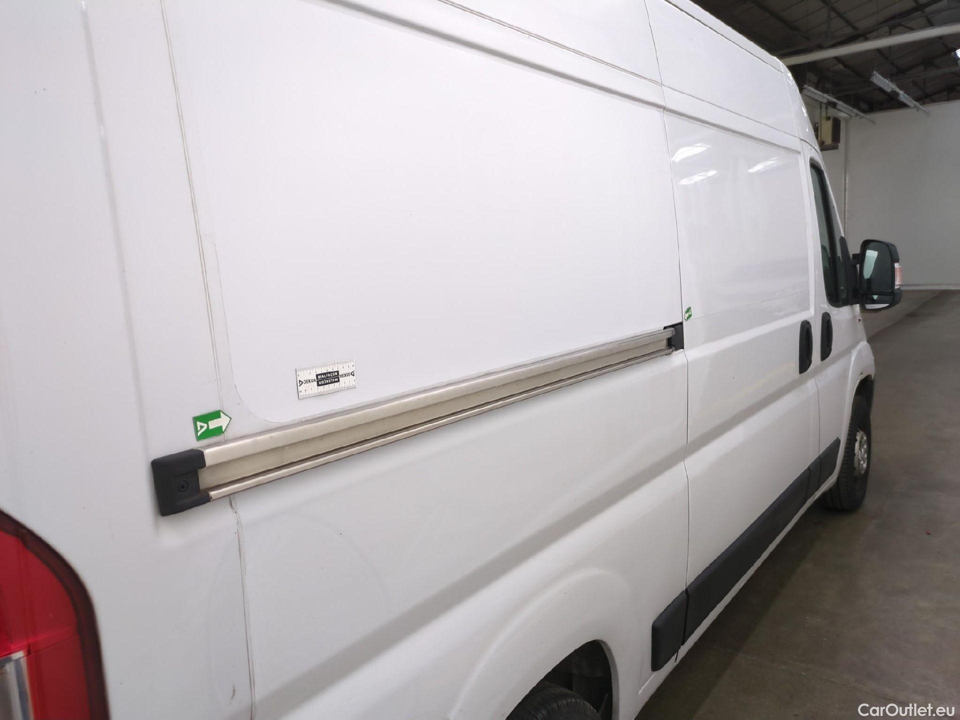  Fiat  Ducato FIAT  / 2014 / 4P / Fourgon tôlé 3.0 M H2 2.3 Multijet 120 Pack Pro Nav #22