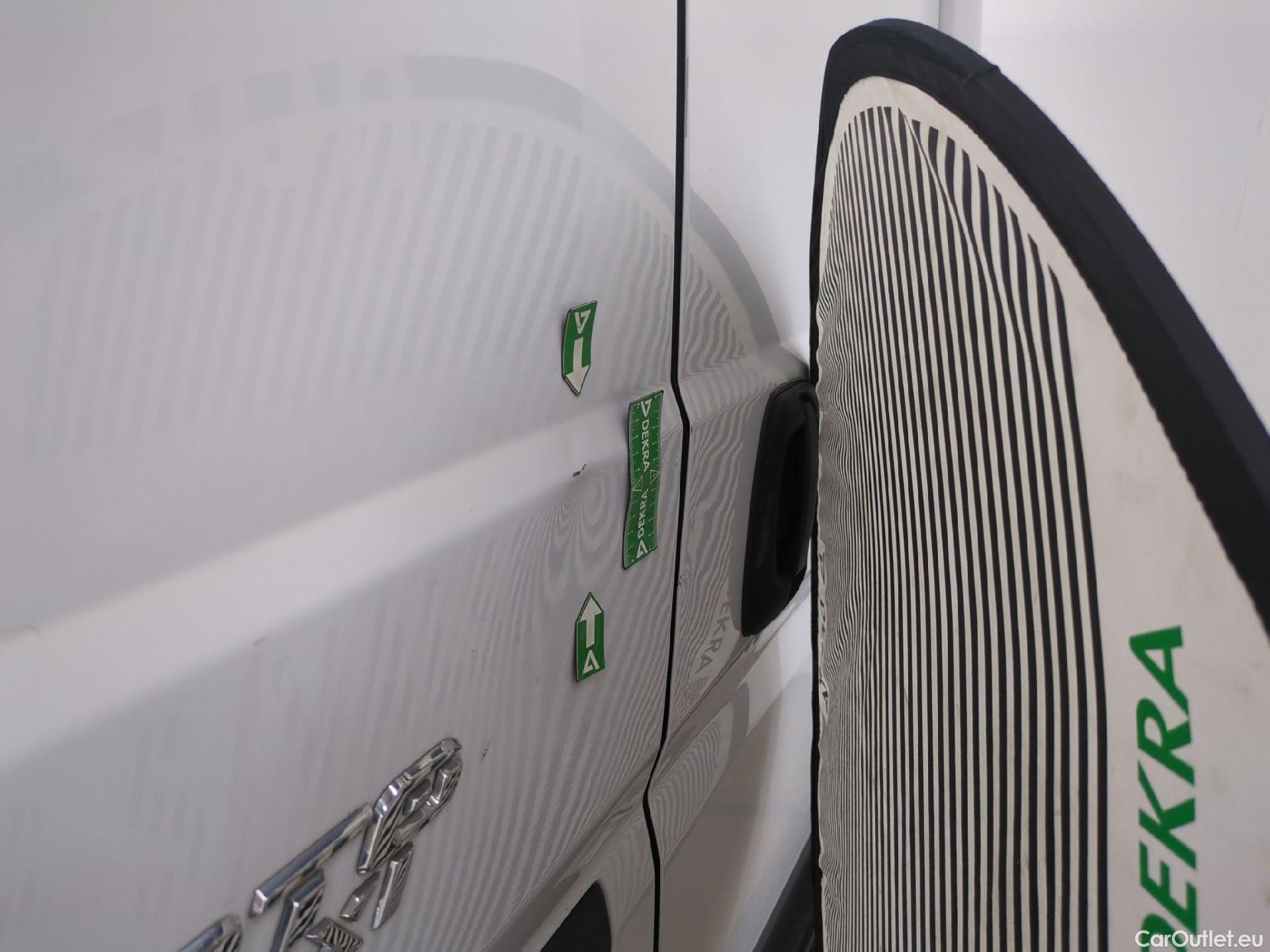  Fiat  Ducato FIAT  / 2014 / 4P / Fourgon tôlé 2.3 Mjet 140 Maxi 3.5 XL H2 Business #47