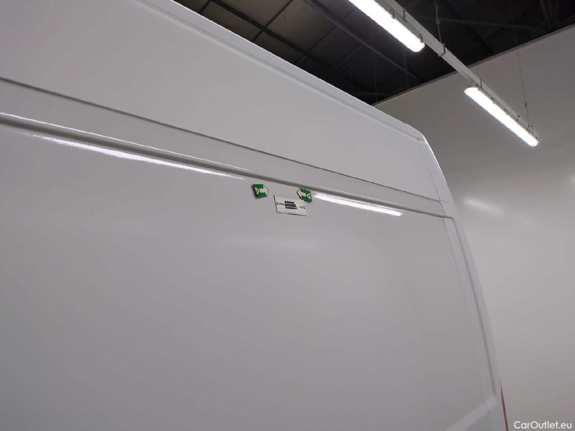  Fiat  Ducato FIAT  / 2014 / 4P / Fourgon tôlé 2.3 Mjet 140 Maxi 3.5 XL H2 Business #46