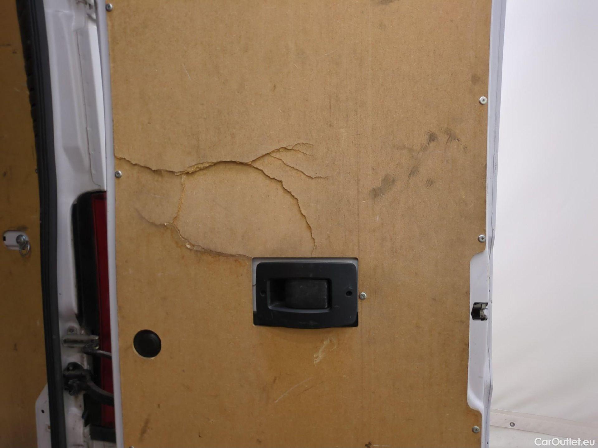  Fiat  Ducato FIAT  / 2014 / 4P / Fourgon tôlé 3.0 M H2 2.3 Multijet 120 Pack Pro Nav #4