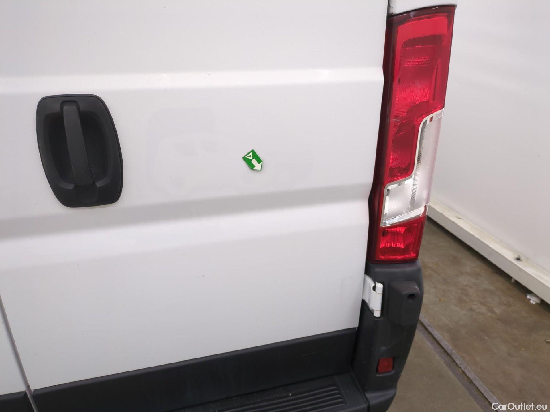  Fiat  Ducato FIAT  / 2014 / 4P / Fourgon tôlé 2.3 Mjet 140 Maxi 3.5 XL H2 Business #50