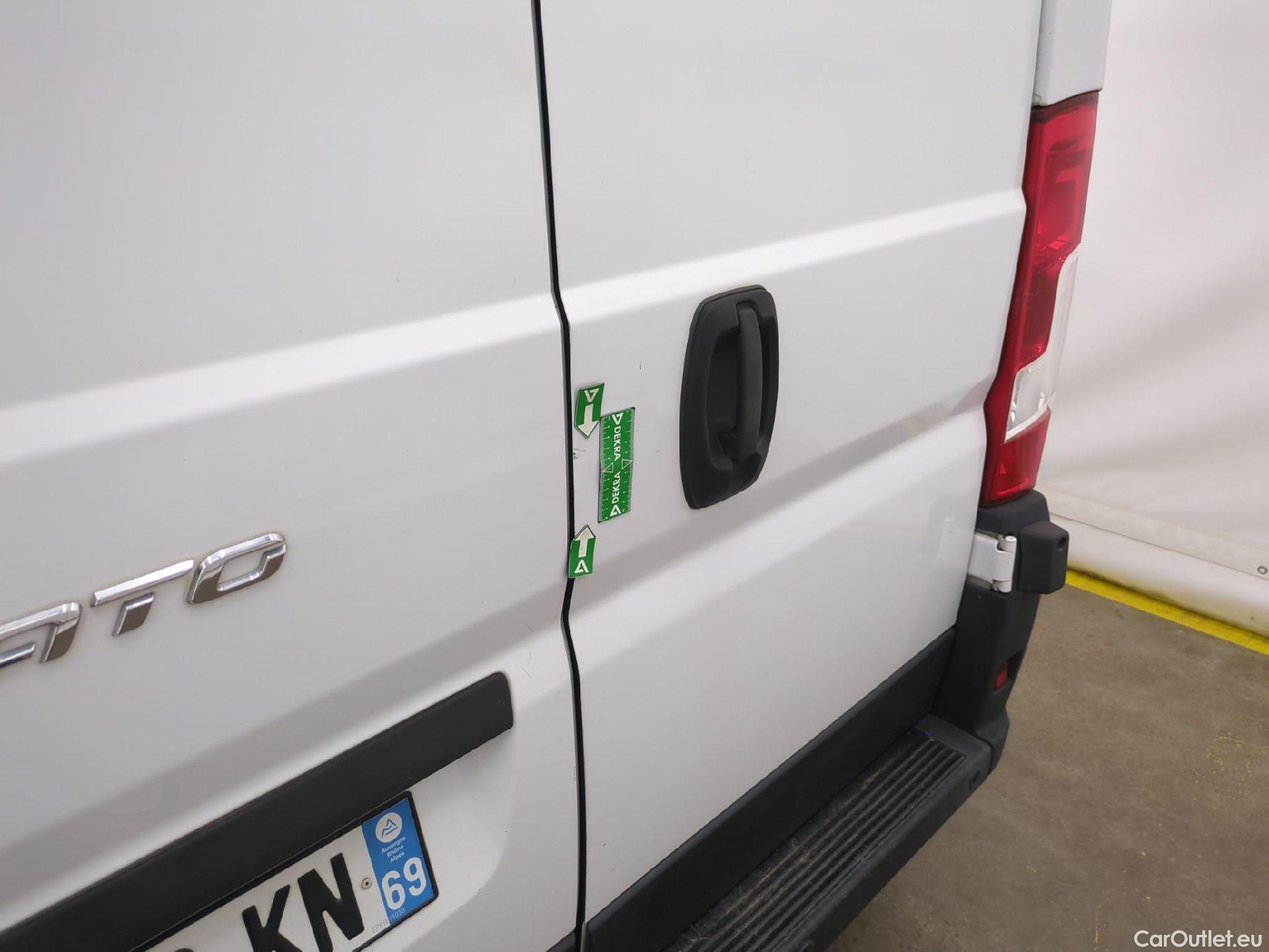  Fiat  Ducato FIAT  / 2014 / 4P / Fourgon tôlé 3.0 M H2 2.3 Multijet 120 Pack Pro Nav #45