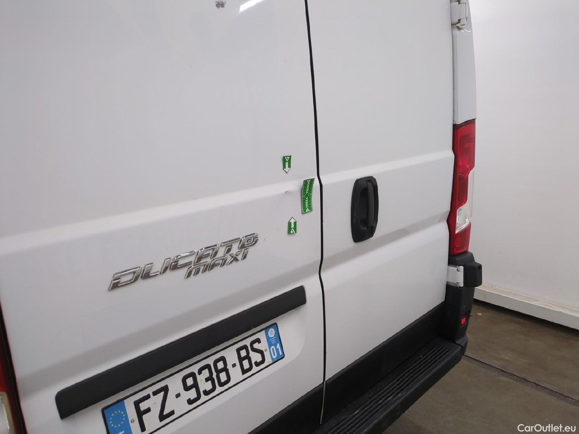  Fiat  Ducato FIAT  / 2014 / 4P / Fourgon tôlé 2.3 Mjet 140 Maxi 3.5 XL H2 Business #48