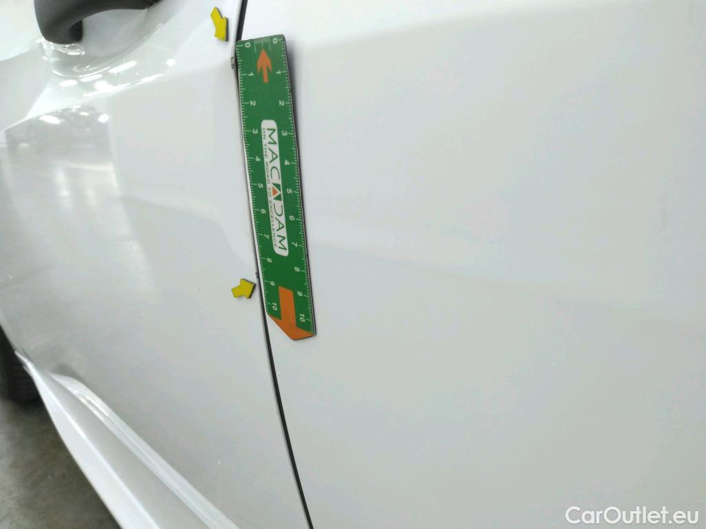  Peugeot  208  Premium 1.5 HDi 100CV BVM6 E6d #2