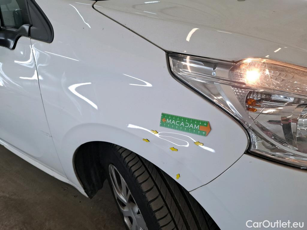  Peugeot  208  Affaire Premium 1.5 HDi 100CV BVM5 E6dT #37