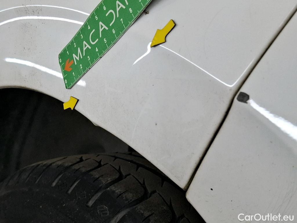  Peugeot  208  Affaire Premium 1.5 HDi 100CV BVM5 E6dT #44