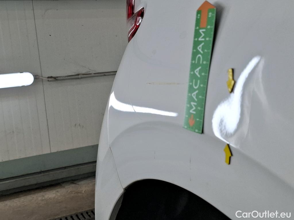  Peugeot  208  Affaire Premium 1.5 HDi 100CV BVM5 E6dT #47