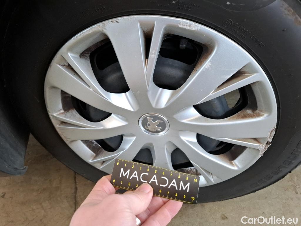  Peugeot  208  Affaire Premium Pack 1.5 HDi 100CV BVM5 E6dT #55