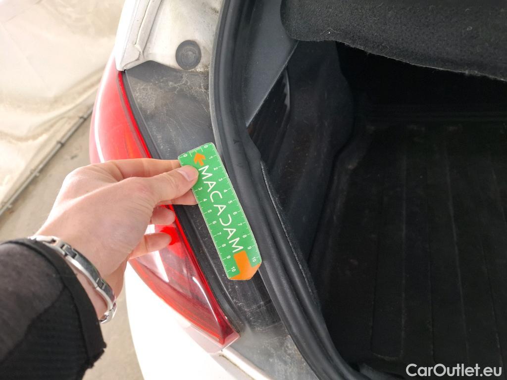  Peugeot  208  Affaire Premium 1.5 HDi 100CV BVM5 E6dT #60