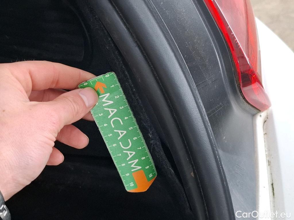  Peugeot  208  Affaire Premium 1.5 HDi 100CV BVM5 E6dT #85