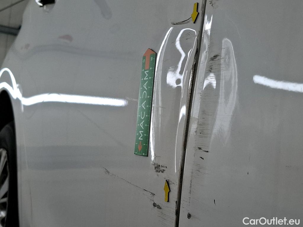  Peugeot  208  Affaire Premium 1.5 HDi 100CV BVM5 E6dT #32