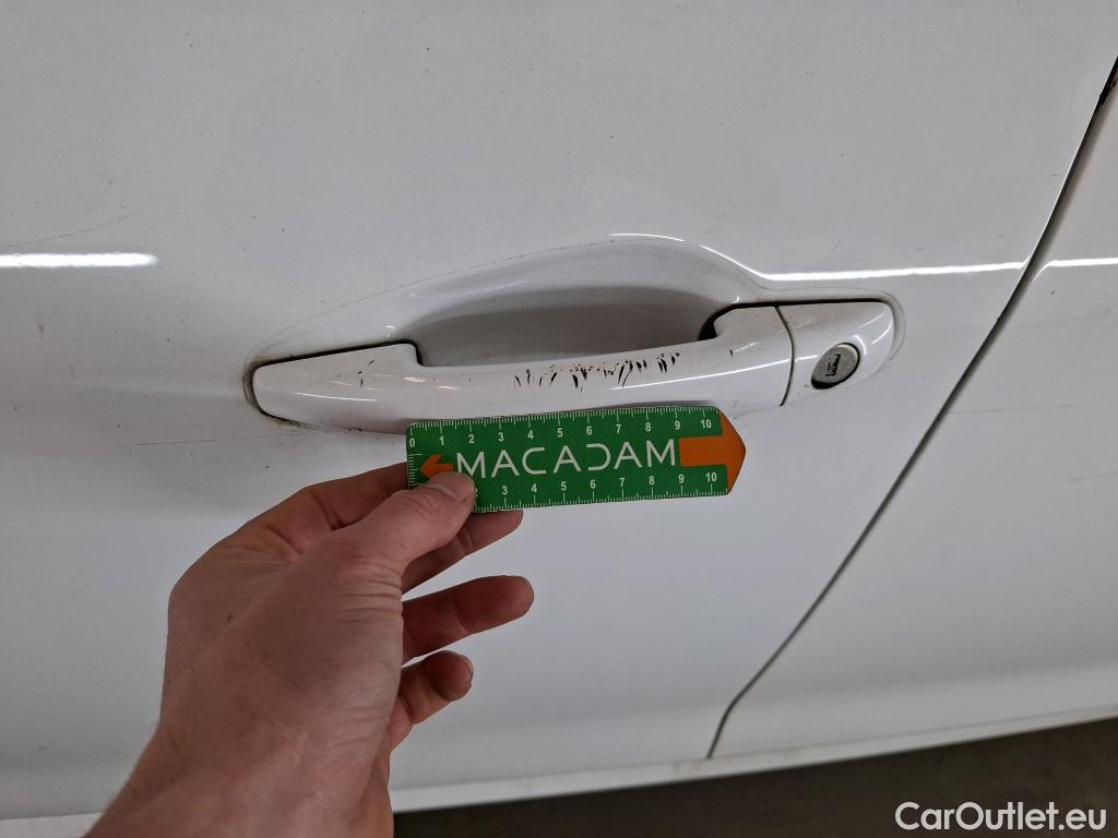  Peugeot  208  Affaire Premium 1.5 HDi 100CV BVM5 E6dT #91