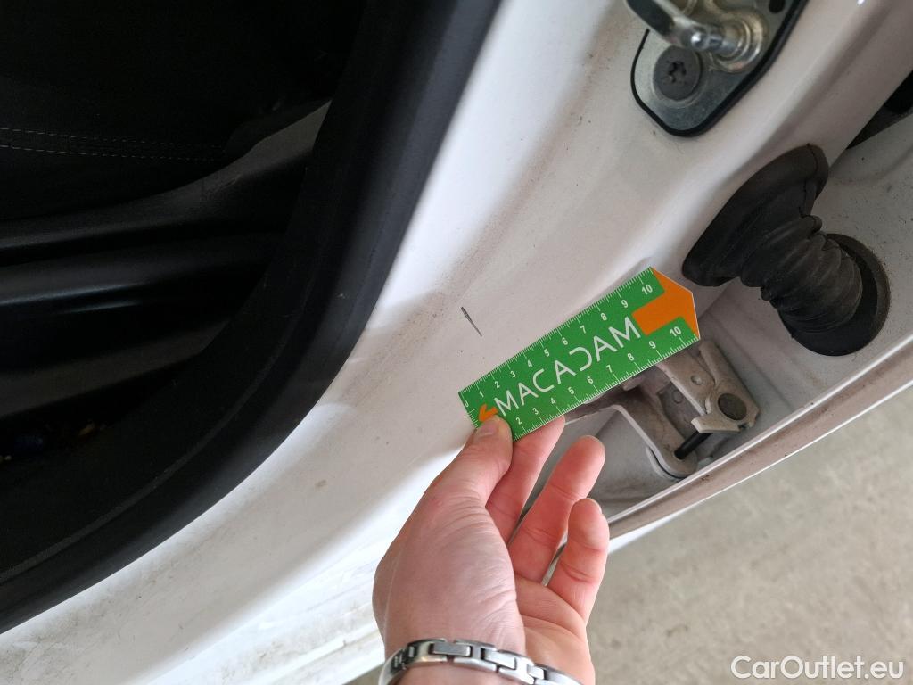  Peugeot  208  Affaire Premium 1.5 HDi 100CV BVM5 E6dT #93