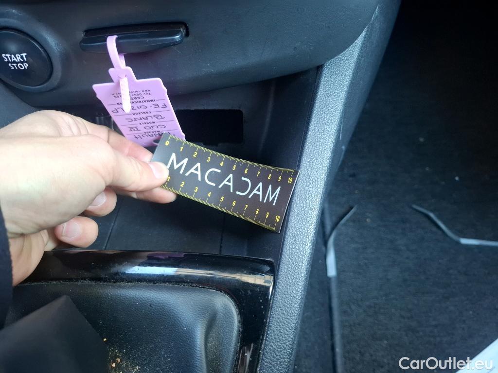  Renault  Clio  IV Air MediaNav 1.5 dCi 75CV BVM5 E6 #76