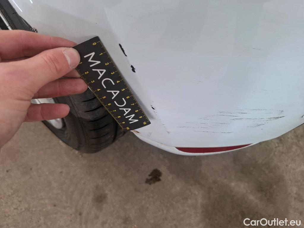  Renault  Clio  IV Air MediaNav 1.5 dCi 75CV BVM5 E6 #18