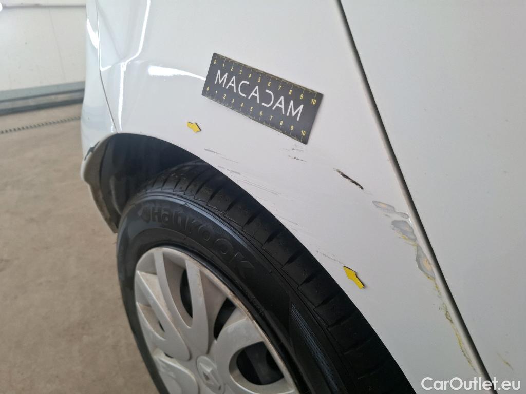  Renault  Clio  IV Air MediaNav 1.5 dCi 75CV BVM5 E6 #40