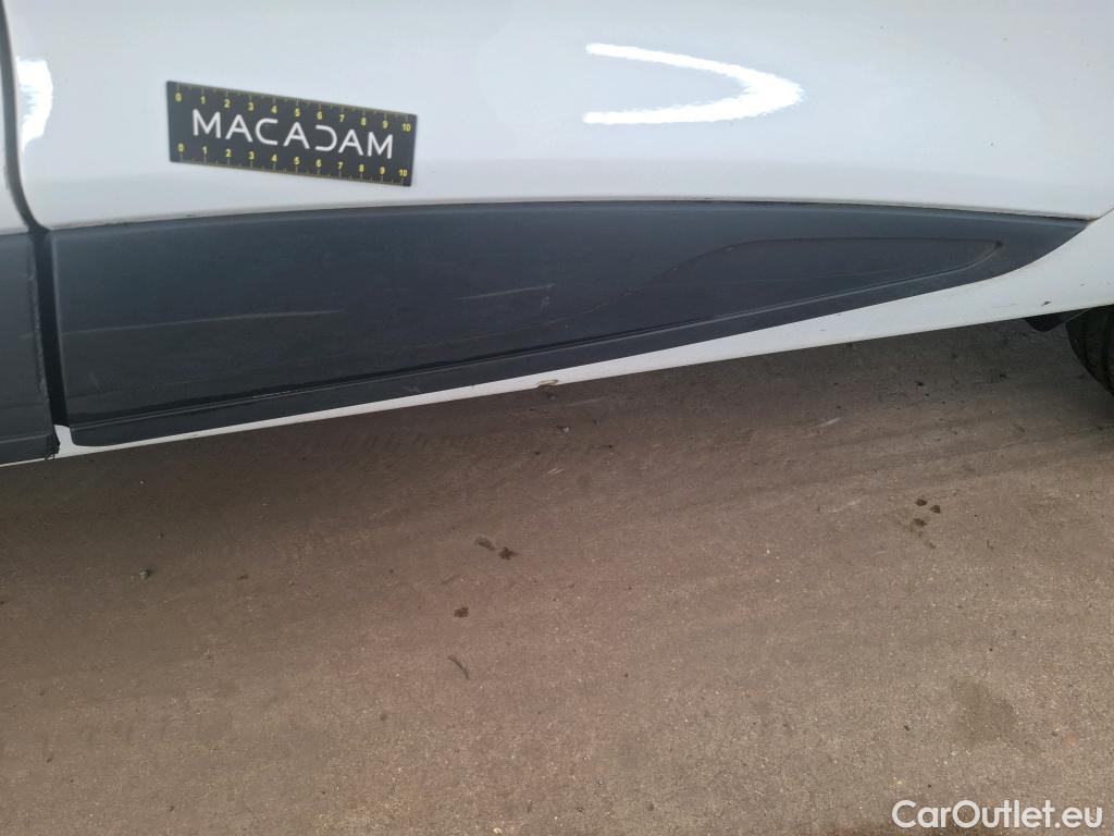  Renault  Clio  IV Air MediaNav 1.5 dCi 75CV BVM5 E6 #79