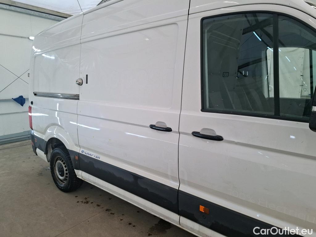  Volkswagen  Crafter  Fourgon e- 35 Fourgon mittellang Hochdach FWD 35kWh BVA #99