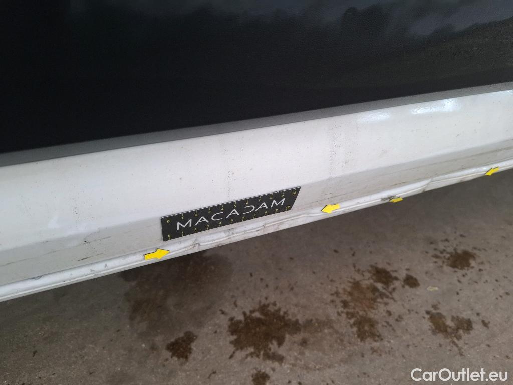  Volkswagen  Crafter  Fourgon e- 35 Fourgon mittellang Hochdach FWD 35kWh BVA #126