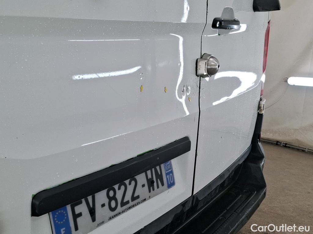  Volkswagen  Crafter  Fourgon e- 35 Fourgon mittellang Hochdach FWD 35kWh BVA #86
