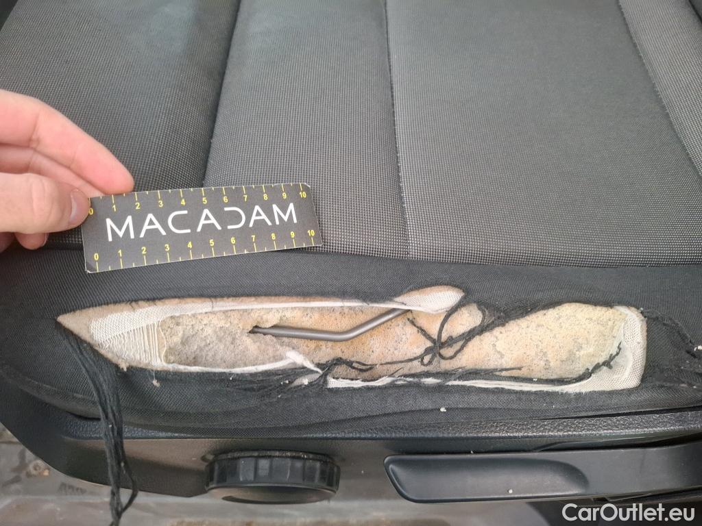  Volkswagen  Crafter  Fourgon e- 35 Fourgon mittellang Hochdach FWD 35kWh BVA #120