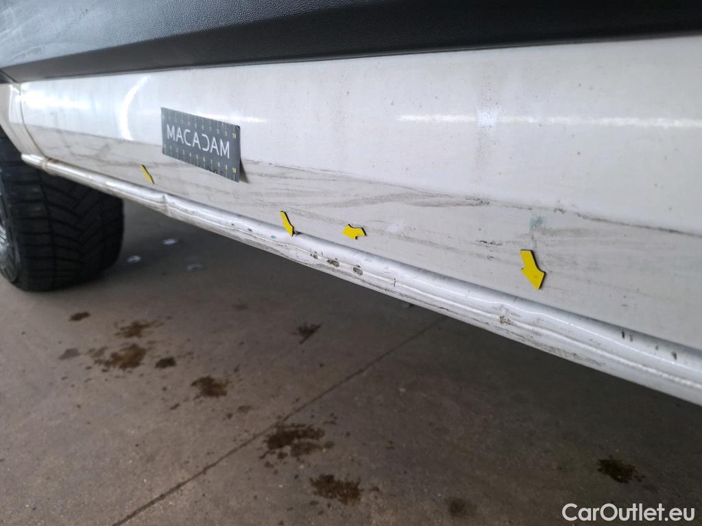  Volkswagen  Crafter  Fourgon e- 35 Fourgon mittellang Hochdach FWD 35kWh BVA #130