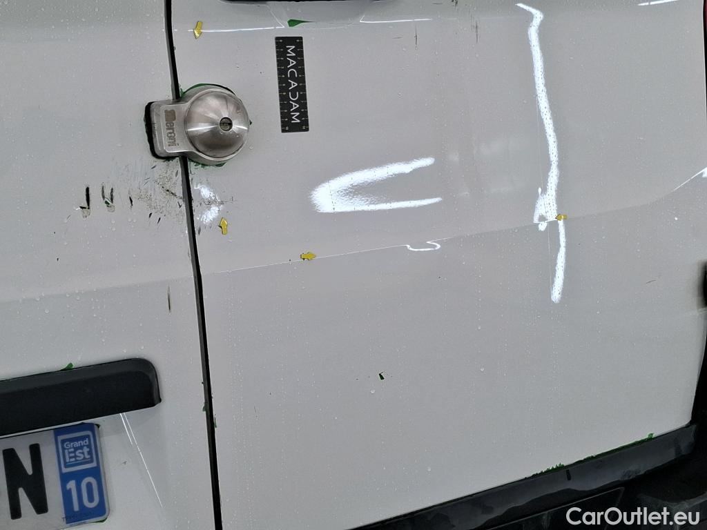  Volkswagen  Crafter  Fourgon e- 35 Fourgon mittellang Hochdach FWD 35kWh BVA #38