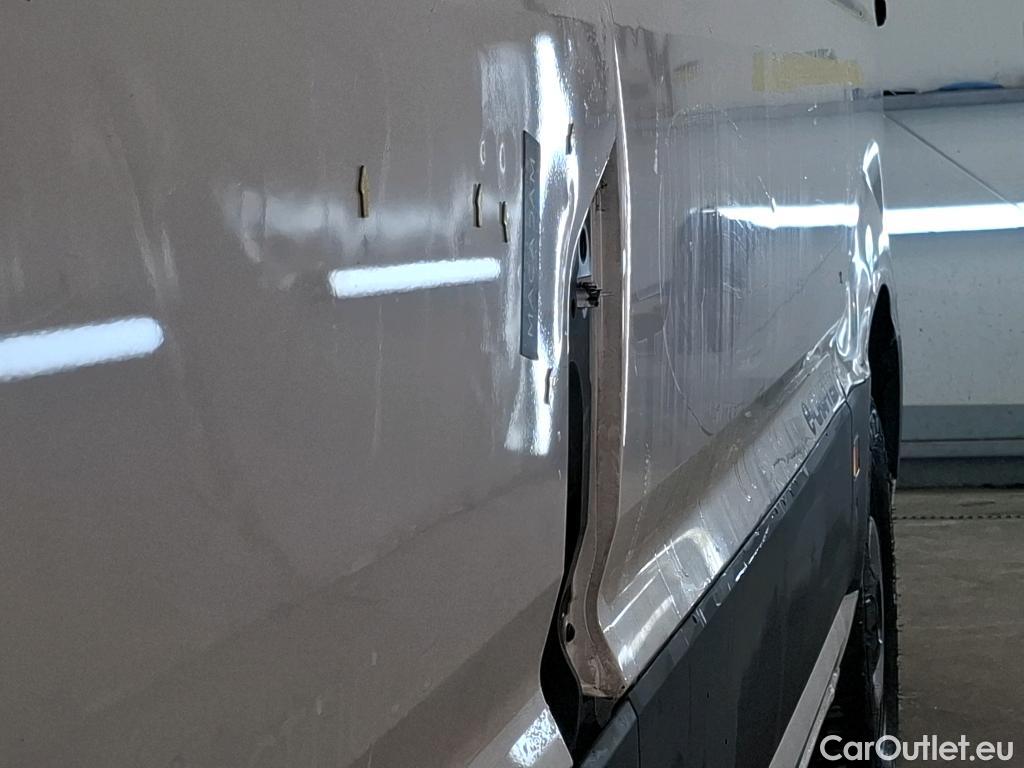  Volkswagen  Crafter  Fourgon e- 35 Fourgon mittellang Hochdach FWD 35kWh BVA #134