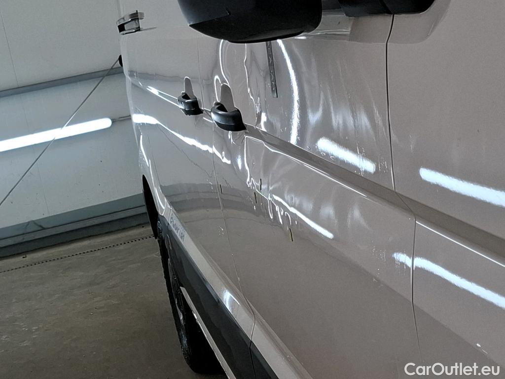  Volkswagen  Crafter  Fourgon e- 35 Fourgon mittellang Hochdach FWD 35kWh BVA #59