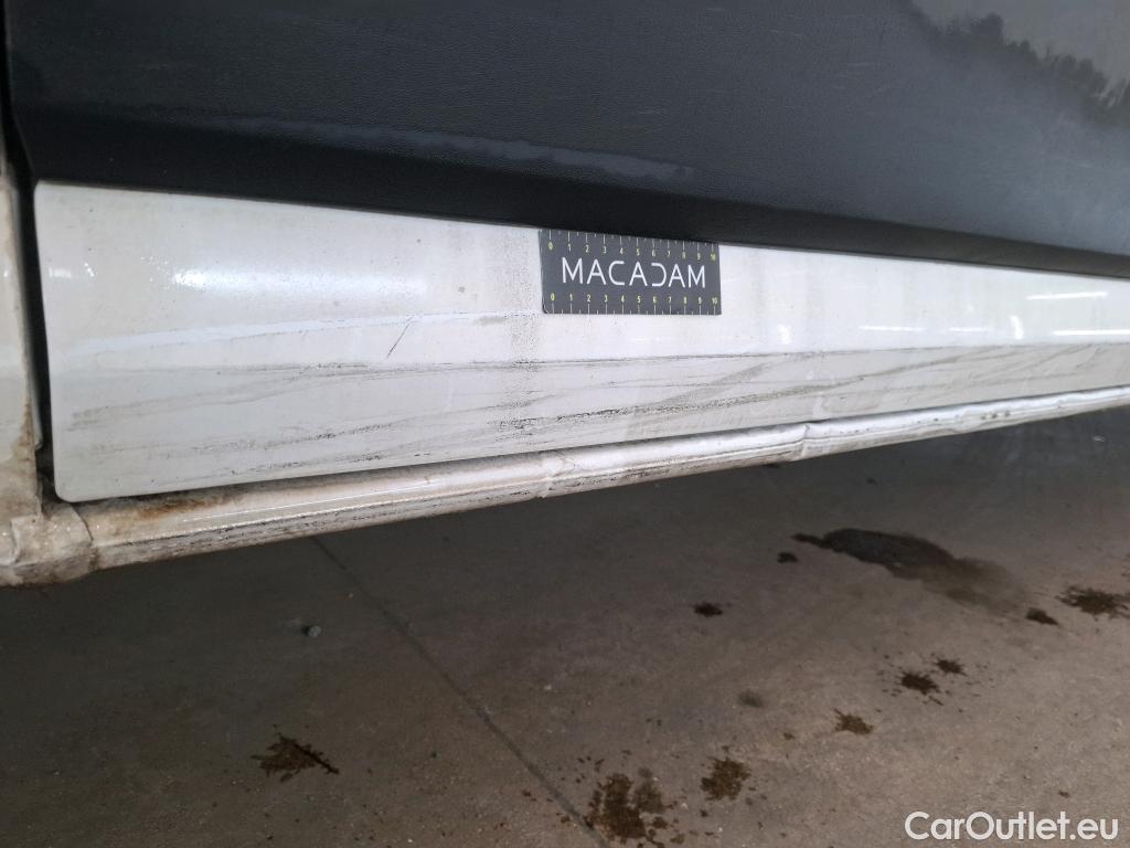  Volkswagen  Crafter  Fourgon e- 35 Fourgon mittellang Hochdach FWD 35kWh BVA #117