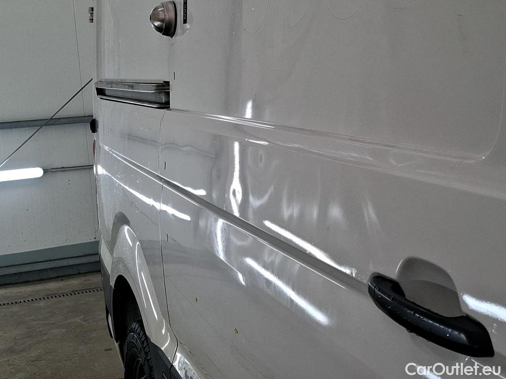  Volkswagen  Crafter  Fourgon e- 35 Fourgon mittellang Hochdach FWD 35kWh BVA #107