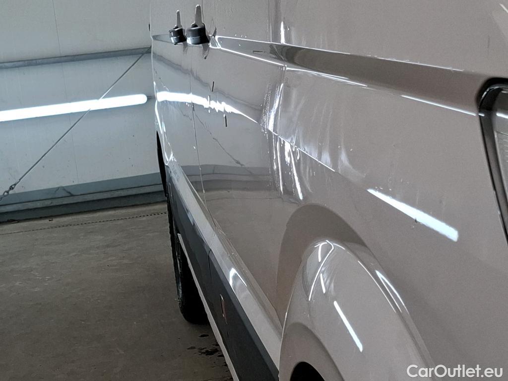  Volkswagen  Crafter  Fourgon e- 35 Fourgon mittellang Hochdach FWD 35kWh BVA #57