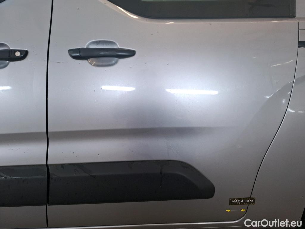  Toyota  Proace TOYOTA  City / 2019 / 5P / Fourgonnette 1.5 Long 130 D-4D Active Auto Cabine App #10