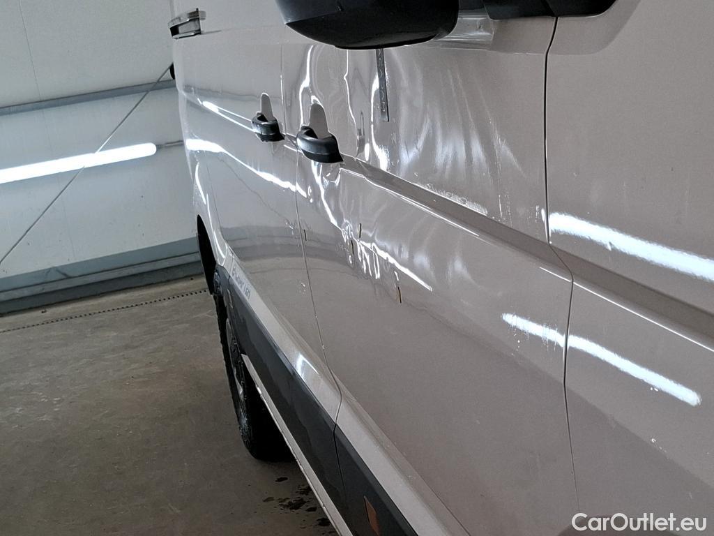  Volkswagen  Crafter  Fourgon e- 35 Fourgon mittellang Hochdach FWD 35kWh BVA #46