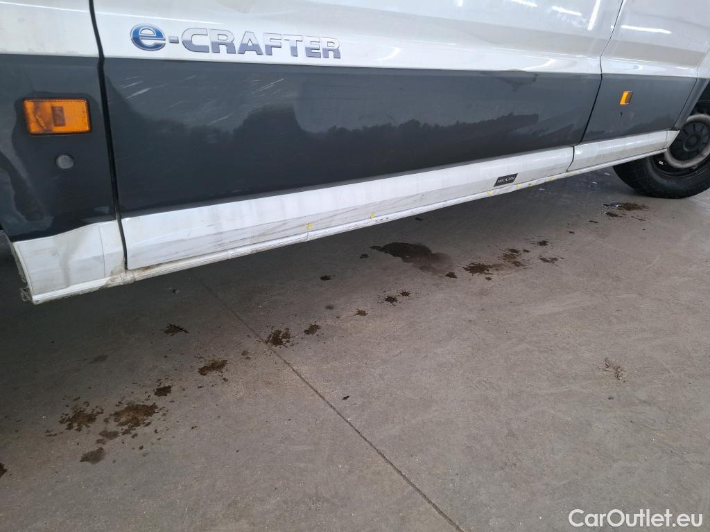  Volkswagen  Crafter  Fourgon e- 35 Fourgon mittellang Hochdach FWD 35kWh BVA #125