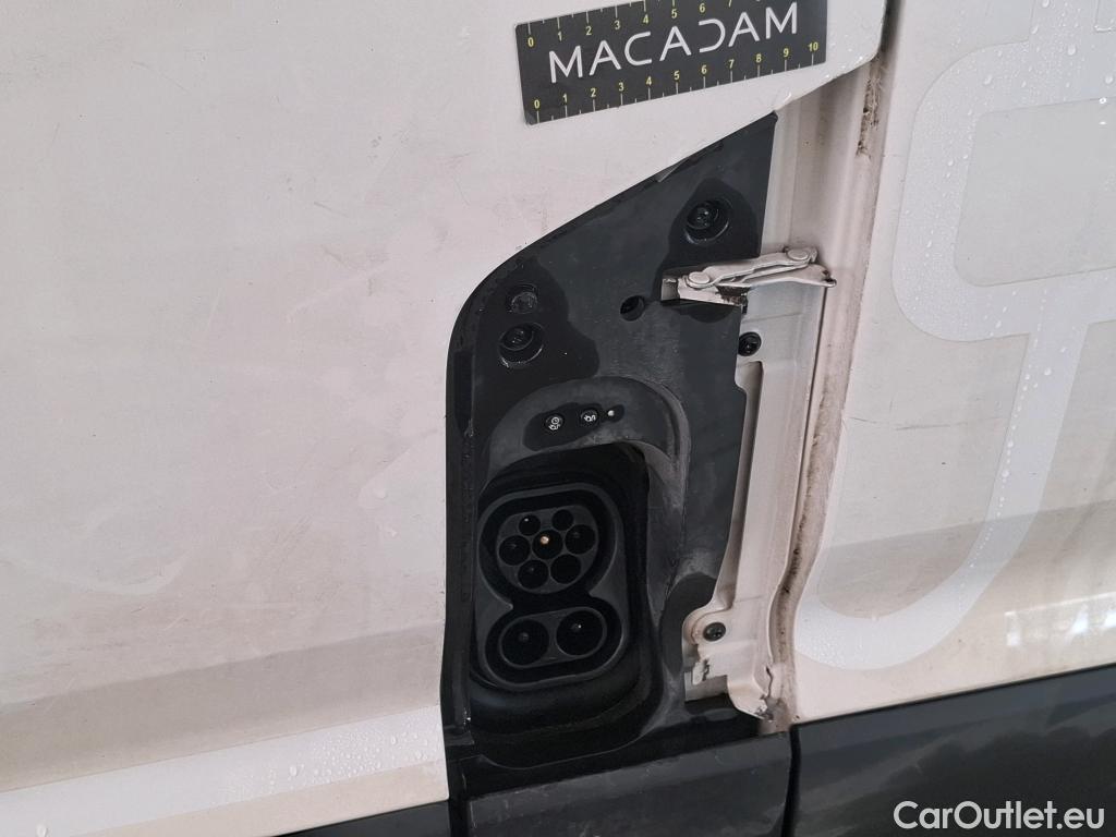  Volkswagen  Crafter  Fourgon e- 35 Fourgon mittellang Hochdach FWD 35kWh BVA #159