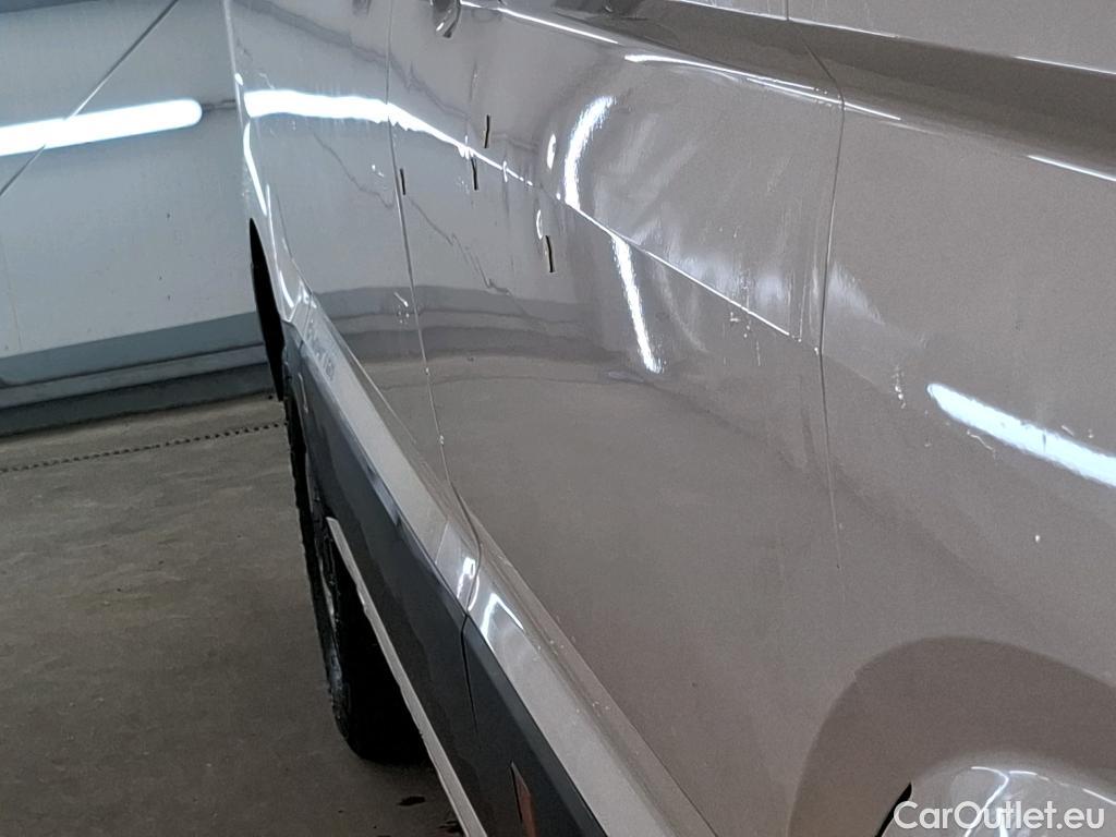  Volkswagen  Crafter  Fourgon e- 35 Fourgon mittellang Hochdach FWD 35kWh BVA #54